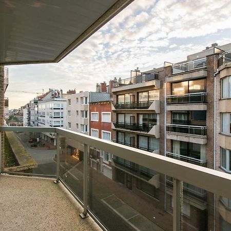 Yellow Knokke-Heist Kültér fotó