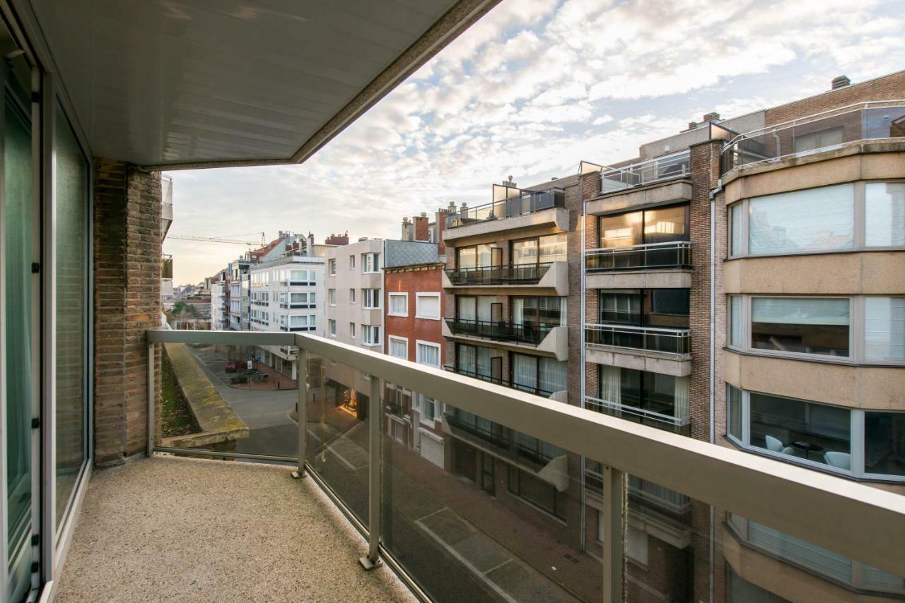 Yellow Knokke-Heist Kültér fotó