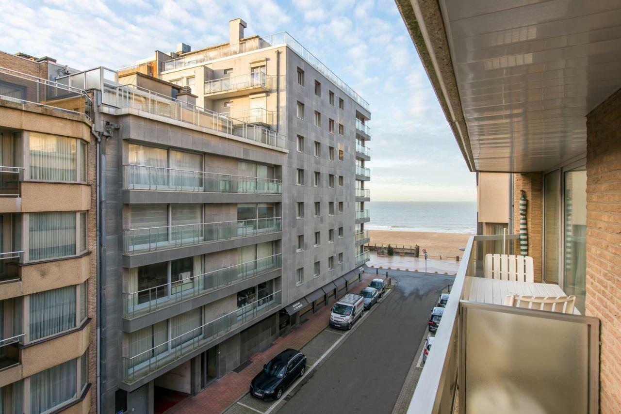Yellow Knokke-Heist Kültér fotó